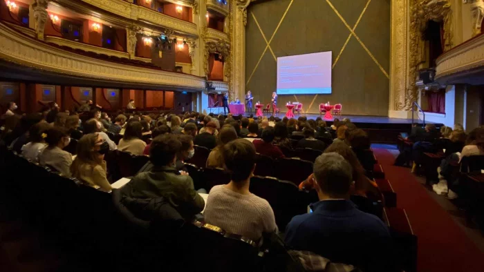 “Nous avons la responsabilité collective de nous rassembler afin de défendre de l’intérieur une vision d’une politique de la création et de la démocratie culturelle, d’un numérique sociétal, riche et non technocentré” Anne Le Gall et Clément Coustenoble