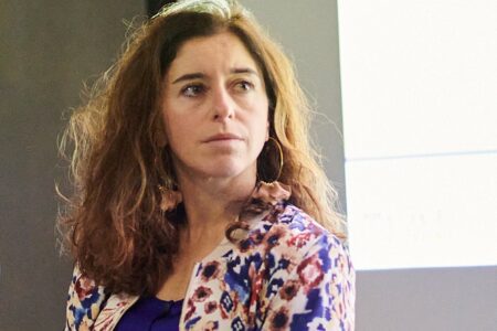 « Équiper ne suffit pas, il faut accompagner les artistes à bidouiller, tester, se tromper » Orianne Vilmer 