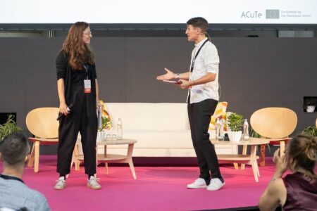 Staged Realities ou comment l&rsquo;IA redéfini le théâtre : restitution d&rsquo;une journée Ars Elecronica 2025 [anglais]